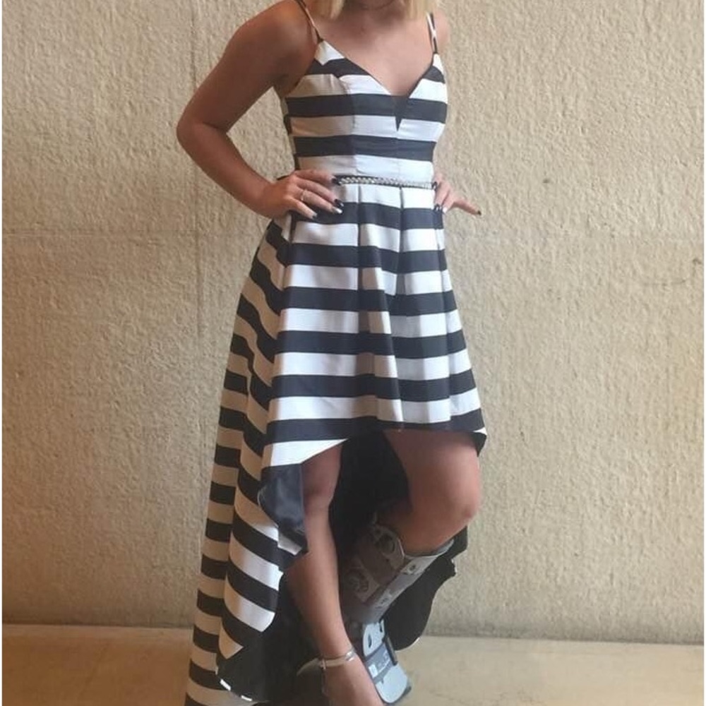 Black and white stripe high low dress junior size 5